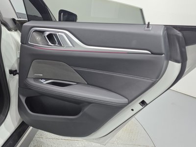 2023 BMW I4 — миниатюра 15