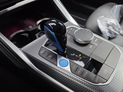 2023 BMW I4 — миниатюра 12