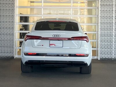 AUDI E-TRON S SPORTBACK - 10