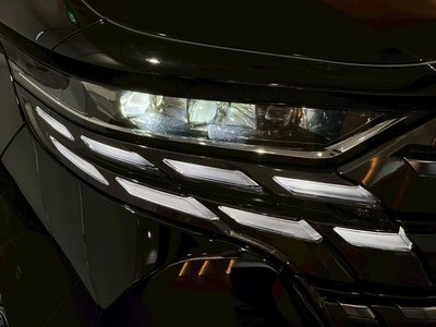 2025 Toyota ALPHARD — фото 18