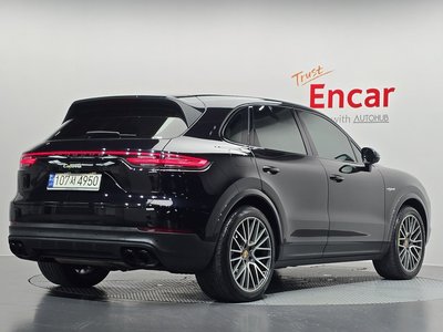 2020 Porsche CAYENNE — фото 2