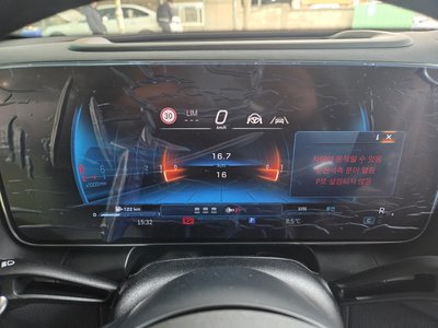 MERCEDES-BENZ GLC - 10