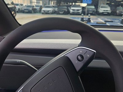 2026 Tesla MODEL Y — фото 10