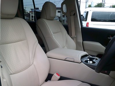 2024 Toyota LAND CRUISER 300 — миниатюра 11