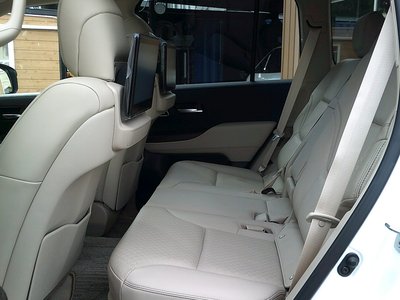 2024 Toyota LAND CRUISER 300 — миниатюра 30