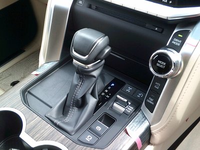 2024 Toyota LAND CRUISER 300 — миниатюра 21