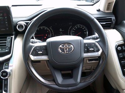2024 Toyota LAND CRUISER 300 — миниатюра 14