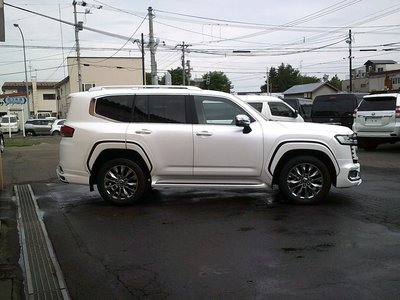 2024 Toyota LAND CRUISER 300 — фото 5
