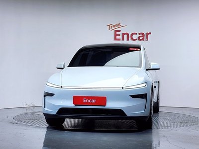 TESLA MODEL Y - 2