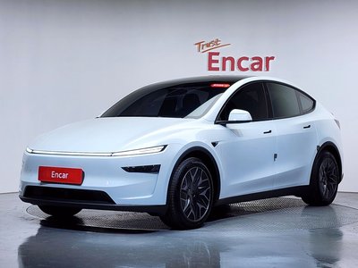 TESLA MODEL Y - 3