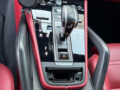 2020 Porsche CAYENNE photo 9