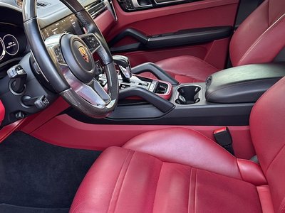 2020 Porsche CAYENNE photo 10