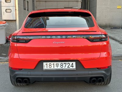 2020 Porsche CAYENNE photo 3