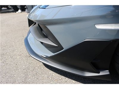 LAMBORGHINI AVENTADOR - 8