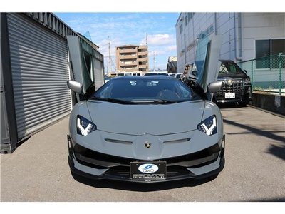 LAMBORGHINI AVENTADOR - 5