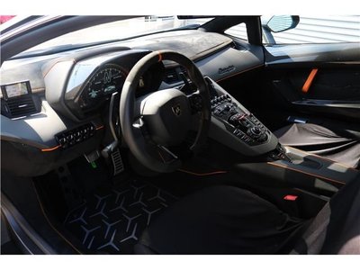LAMBORGHINI AVENTADOR - 3