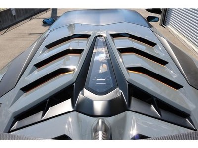 LAMBORGHINI AVENTADOR - 10