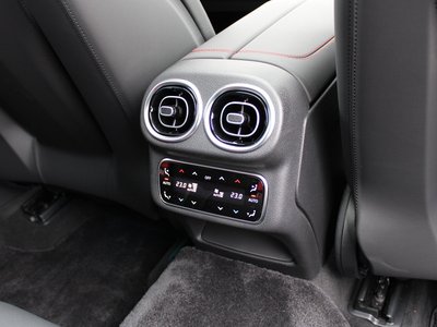 صورة مصغرة 25 لـ 2025 Mercedes-BENZ GLC AMG