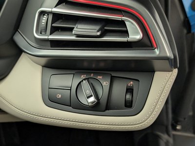 2015 BMW I8 — миниатюра 32