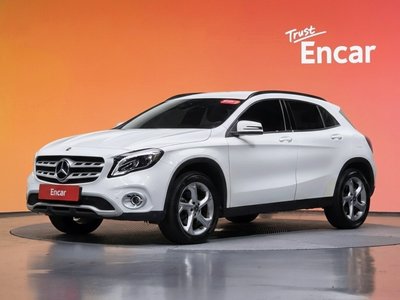 MERCEDES-BENZ GLA - 1