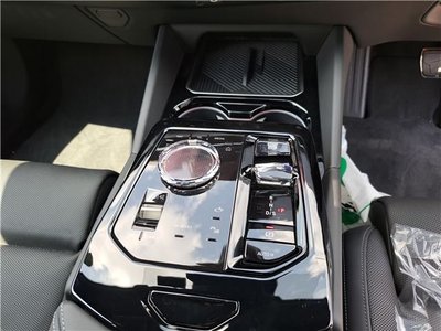 صورة مصغرة 13 لـ 2024 BMW 5 SERIES