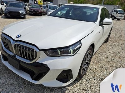 صورة 1 لـ 2024 BMW 5 SERIES