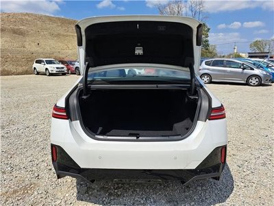 صورة مصغرة 18 لـ 2024 BMW 5 SERIES