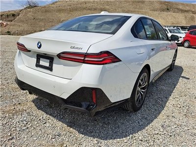 صورة 4 لـ 2024 BMW 5 SERIES