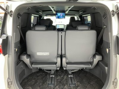 TOYOTA VELLFIRE - 7