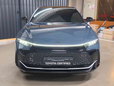 2025 Toyota CROWN CROSSOVER photo 2