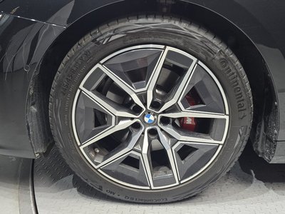 2025 BMW 5 SERIES 照片 6