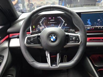 2025 BMW 5 SERIES 缩略图 19