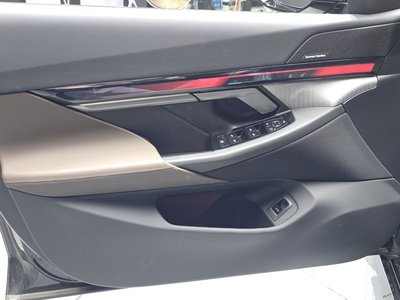 2025 BMW 5 SERIES 缩略图 14