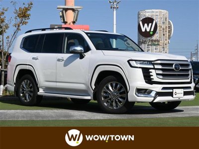 TOYOTA LAND CRUISER 300