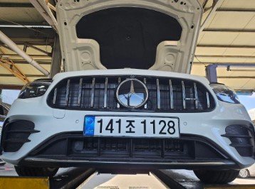 MERCEDES-BENZ E-CLASS - View 1