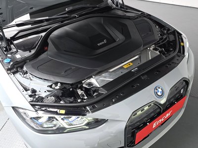 2024 BMW I4 photo 7