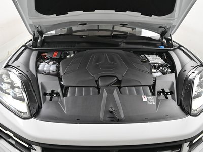 صورة 7 لـ 2025 Porsche CAYENNE