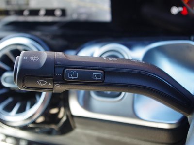 MERCEDES-BENZ GLB - 8