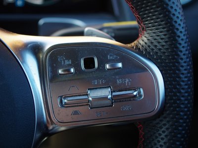 MERCEDES-BENZ GLB - 10