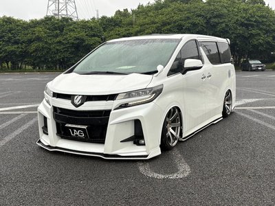 TOYOTA ALPHARD - 1