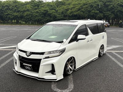TOYOTA ALPHARD - 4