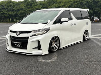 TOYOTA ALPHARD - 2