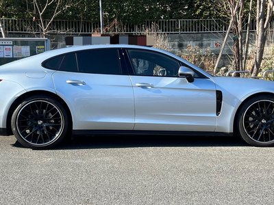 PORSCHE PANAMERA - 3