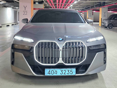 BMW I7 - 1