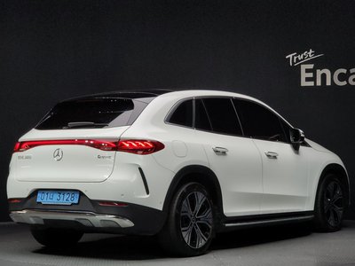 MERCEDES-BENZ EQE - 4