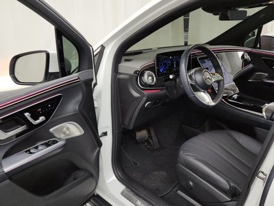 MERCEDES-BENZ EQE - 10