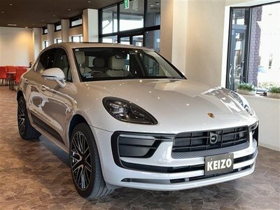 PORSCHE MACAN - 2