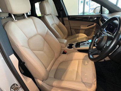 PORSCHE MACAN - 3