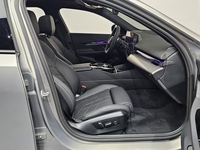 2025 BMW 5 SERIES 缩略图 16