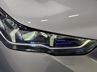 2025 BMW 5 SERIES 照片 9